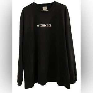 VETEMENTS Garderobe ETE 2020 Logo Graphic Tee